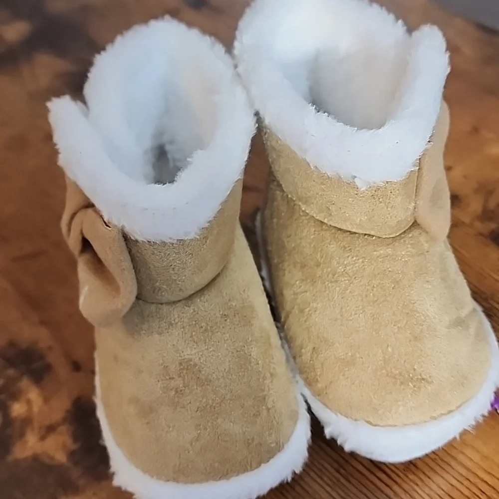 Tan Baby Booties with Bow Size 12-15 Months Peihua